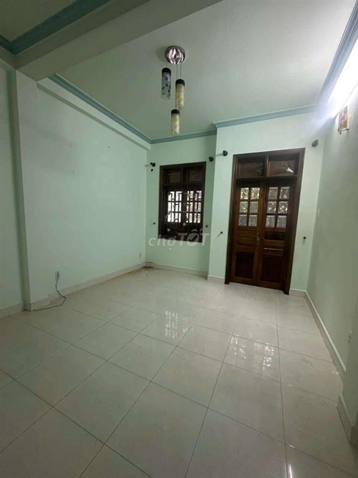 Nhà Phước Bình gần Đỗ Xuân Hợp, 3 tầng | 5pn-3wc, vỉa hè rộng