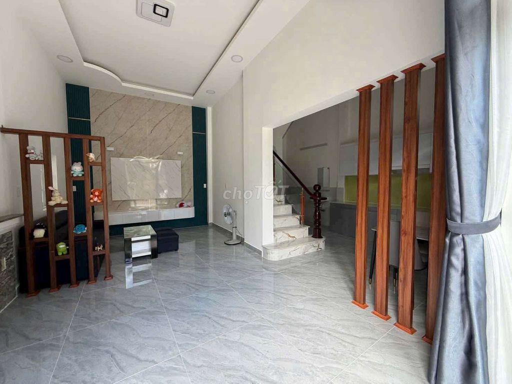 Nhà 2 tầng căn góc Phước Bình, cho thuê ngắn hạn, 3pn-2wc, nhà sạch sẽ