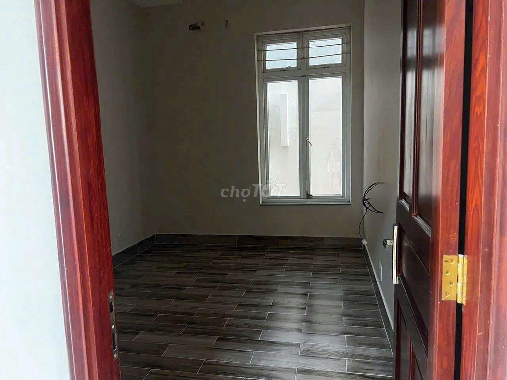 Biệt Thự sân vườn 400m2 KDC BÁCH KHOA | nội thất cơ bản, có gara oto
