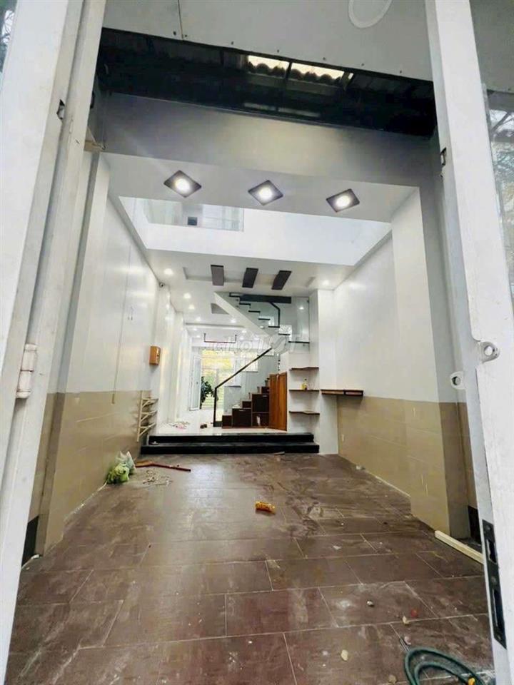 Cho thuê Nhà 3 tầng Liên Phường gần Global City, có nội thất | 4pn-3wc
