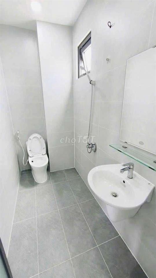 Cho thuê Nhà 3 tầng Liên Phường gần Global City, có nội thất | 4pn-3wc