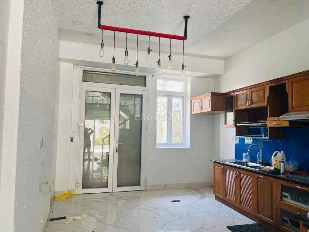 Cho thuê Nhà 3 tầng Liên Phường gần Global City, có nội thất | 4pn-3wc