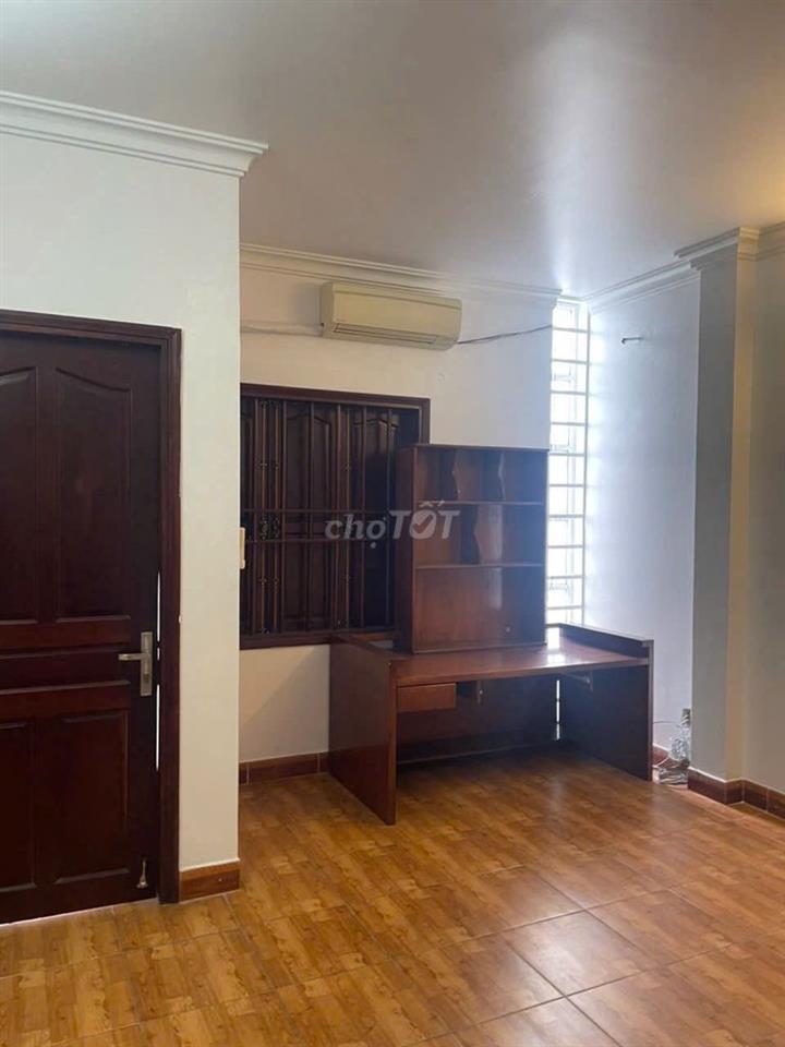 Cho thuê nhà nguyên căn trung tâm quận 2