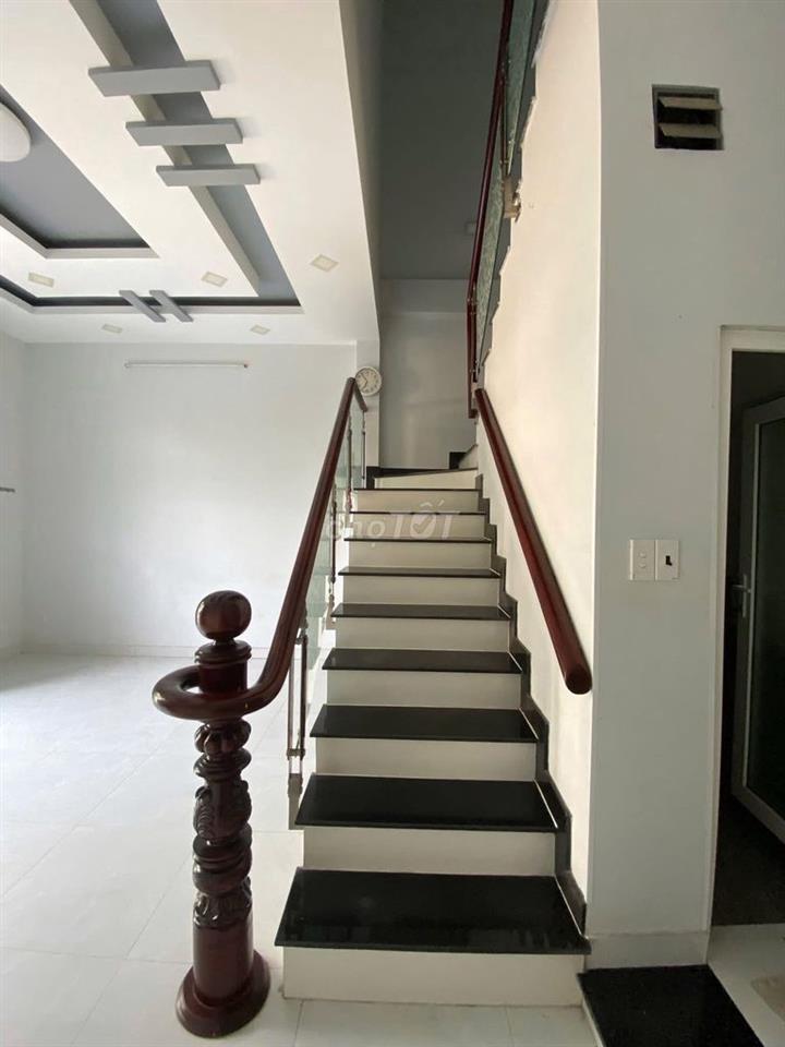 Cho thuê nhà Nguyên căn 2PN - 2WC tại Quận 9 - gần KHU CNC
