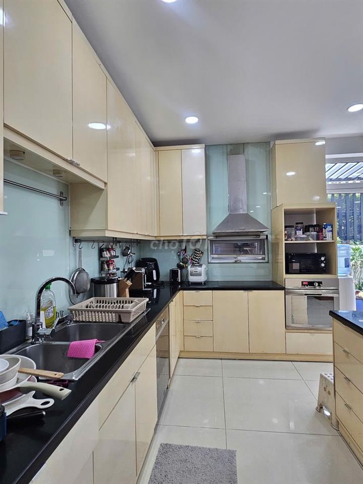 Cho thuê nhà đường Quốc Hương Thảo Điền