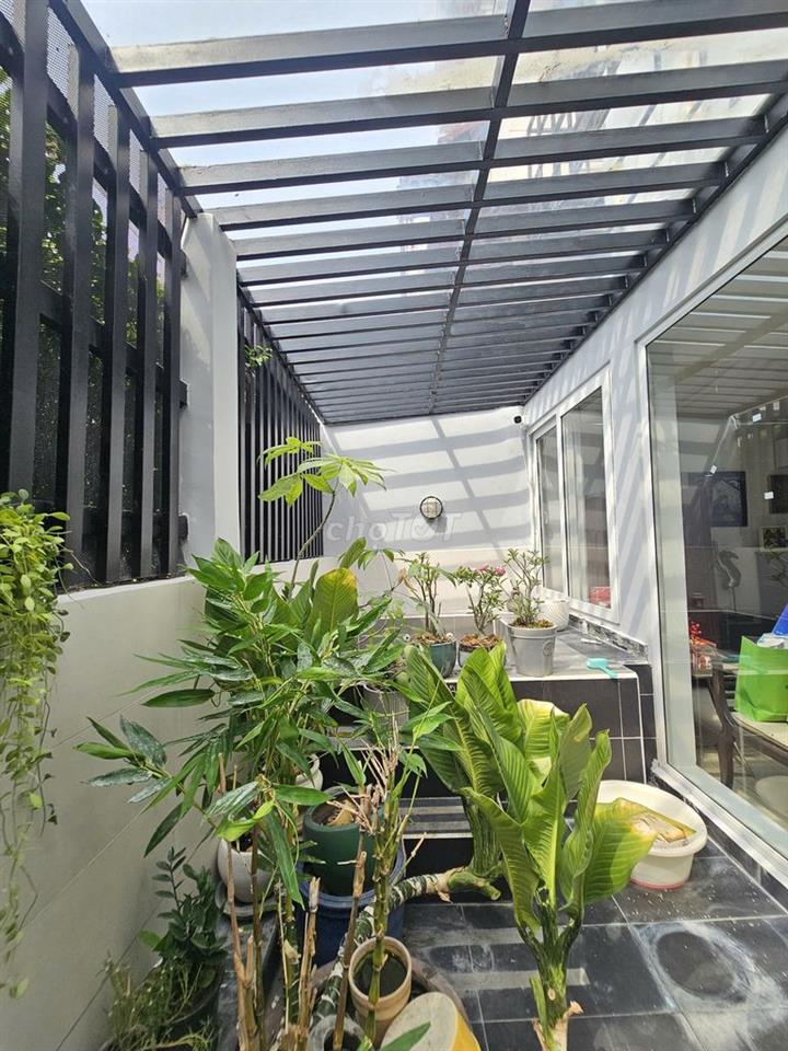 Cho thuê nhà đường Quốc Hương Thảo Điền