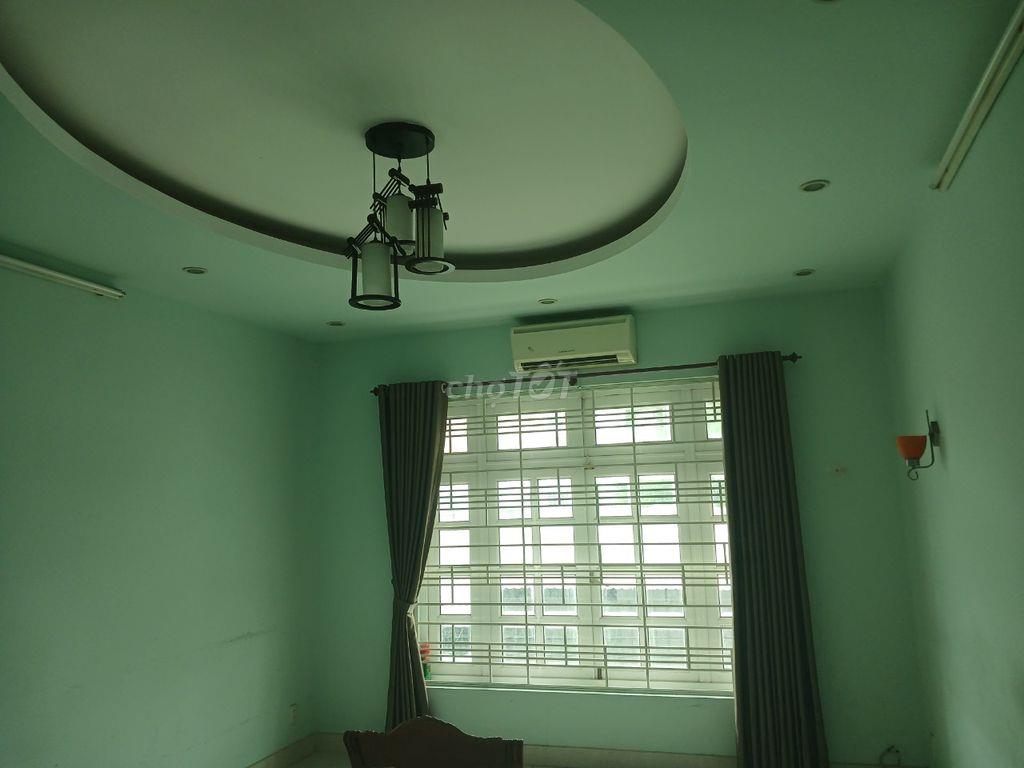 Cho thuê nhà mặt tiền gò cát dt 150m