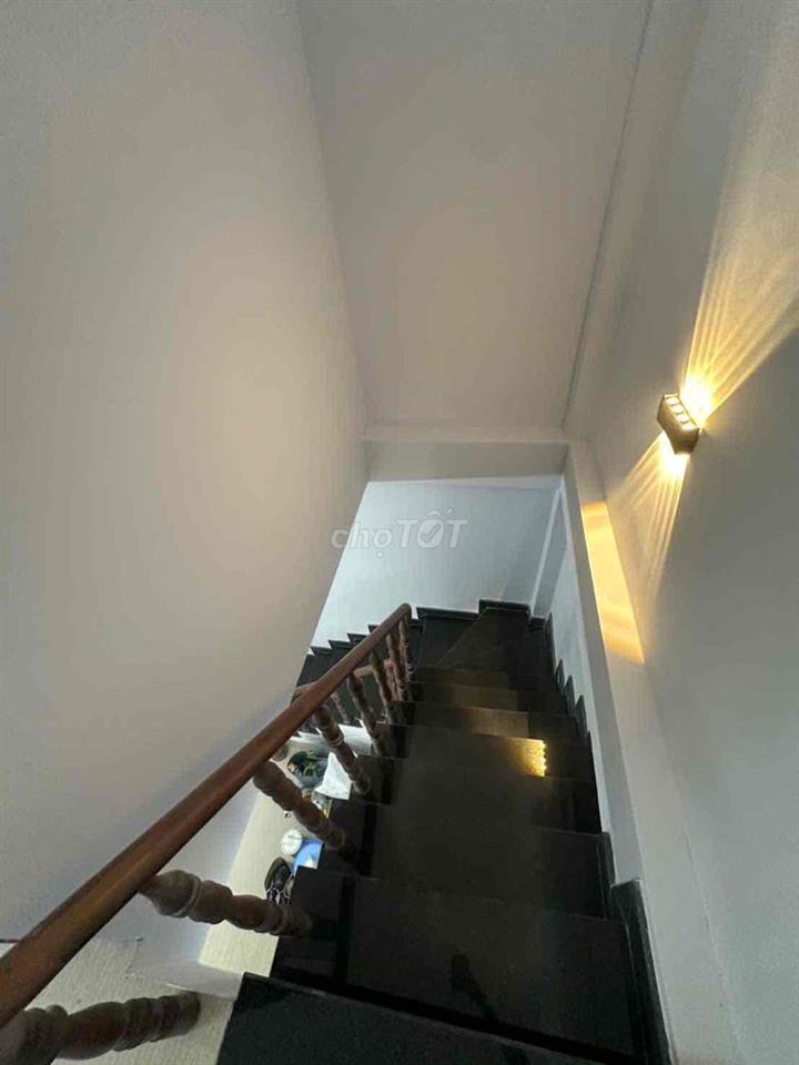 Cho thuê nhà Trệt 2 Lầu Đ.539 Đỗ xuân Hợp, Phước Long, Quận 9