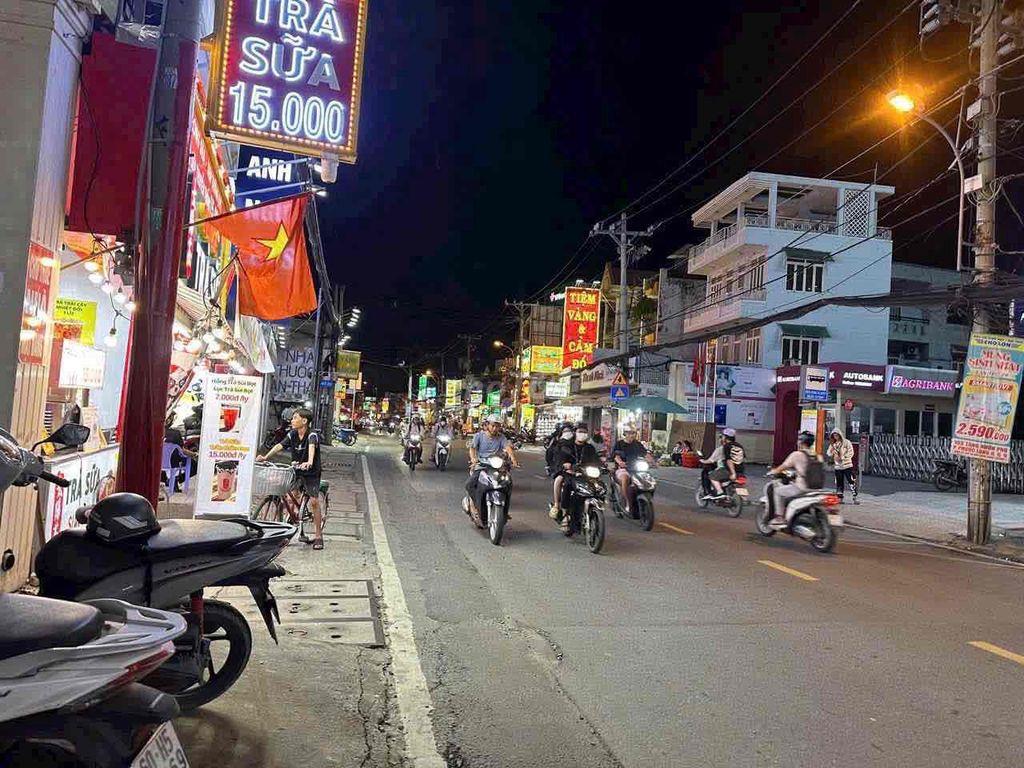 Cho thuê MT Kinh doanh Tăng Nhơn phú B, Quận 9