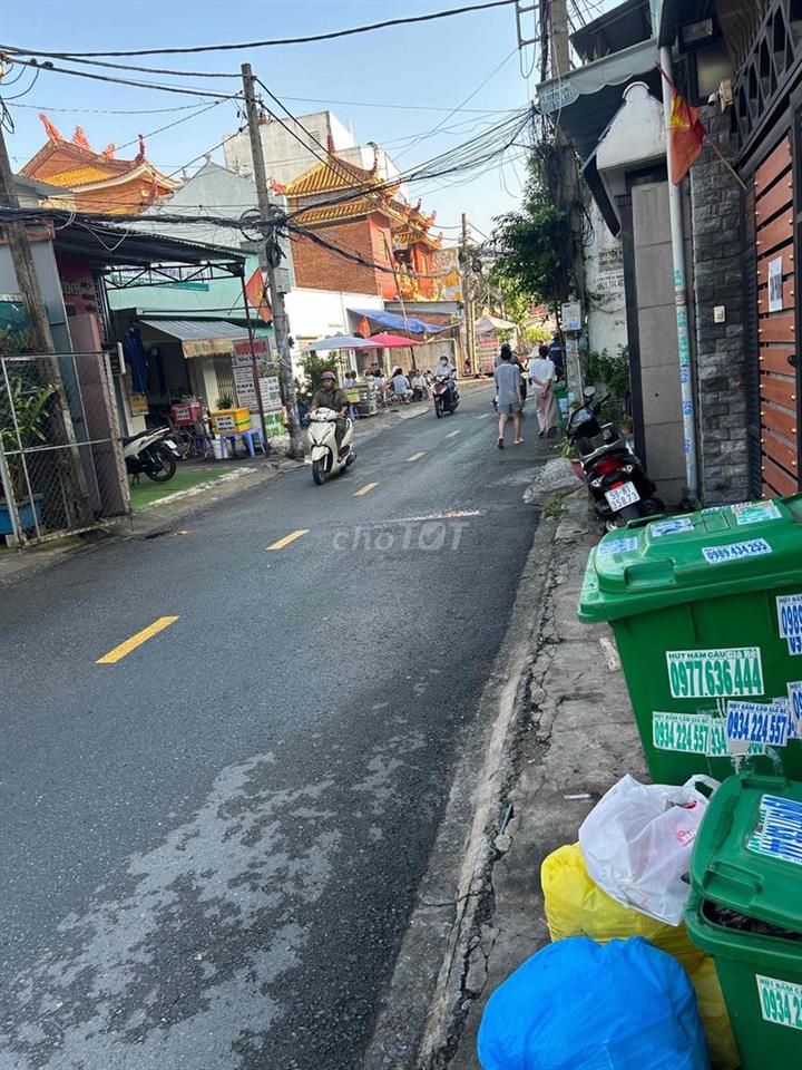 mặt tiền kinh doanh đường 8