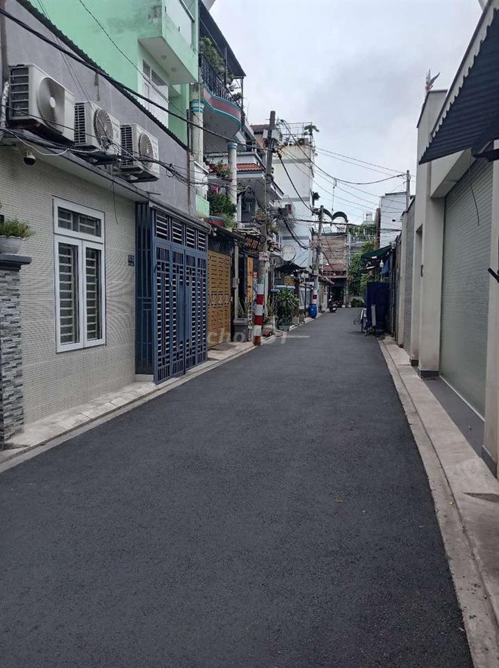  Cho Thuê  Nhà 2 Mặt Tiền .Gần Chợ Tam Hà . Diện Tích 105m2. Gía 10 Tr