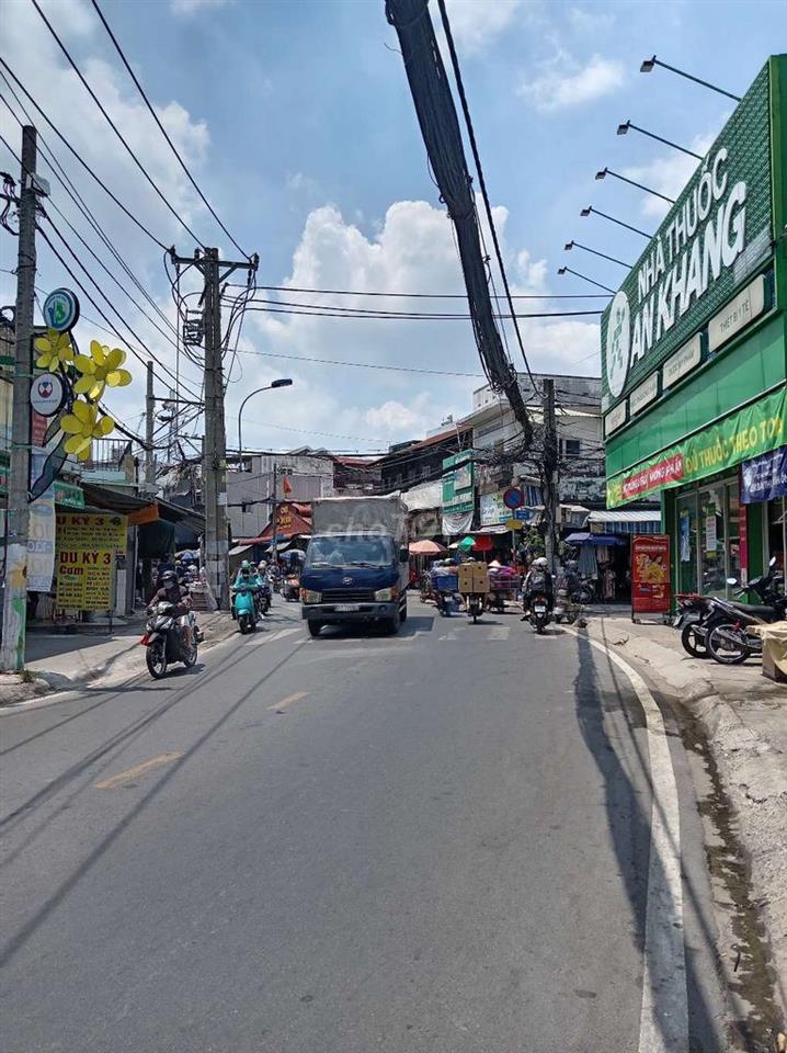  Cho Thuê  Nhà 2 Mặt Tiền .Gần Chợ Tam Hà . Diện Tích 105m2. Gía 10 Tr
