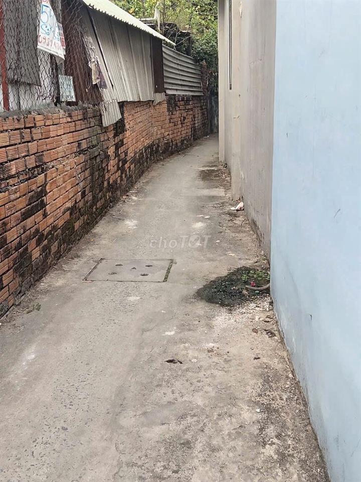 CẦN BÁN ĐẤT GẤP NGAY CHỢ THỦ ĐỨC. GIÁ 3 TỶ 850. DT . 45M2