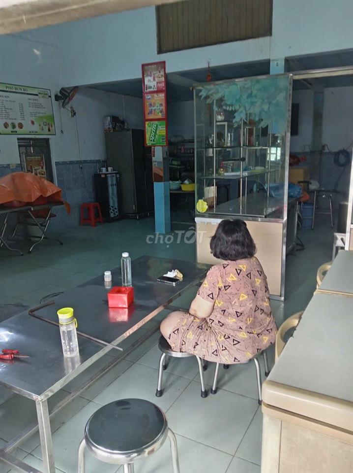 Cho Thuê Mặt Bằng Kinh Doanh DT 78m2 . Đường Tô Ngọc Vân Gía 10 Triệu.