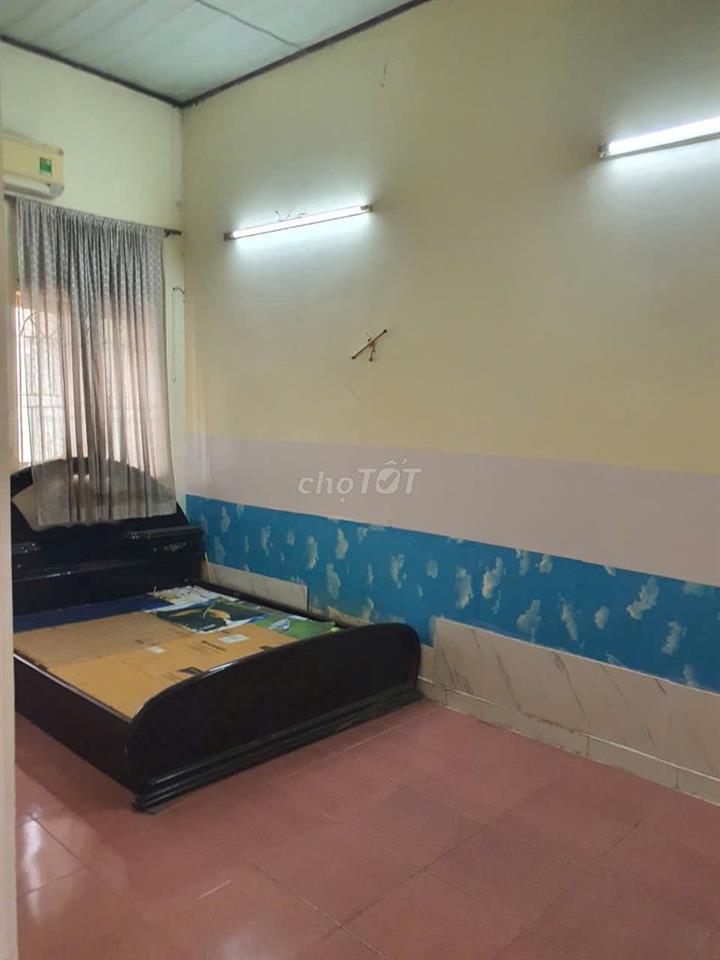 Cho Thuê Nhà cấp 4 có 3PN  Đường 16.Linh Trung DTSD 140m2.Gía 9 Triệu.
