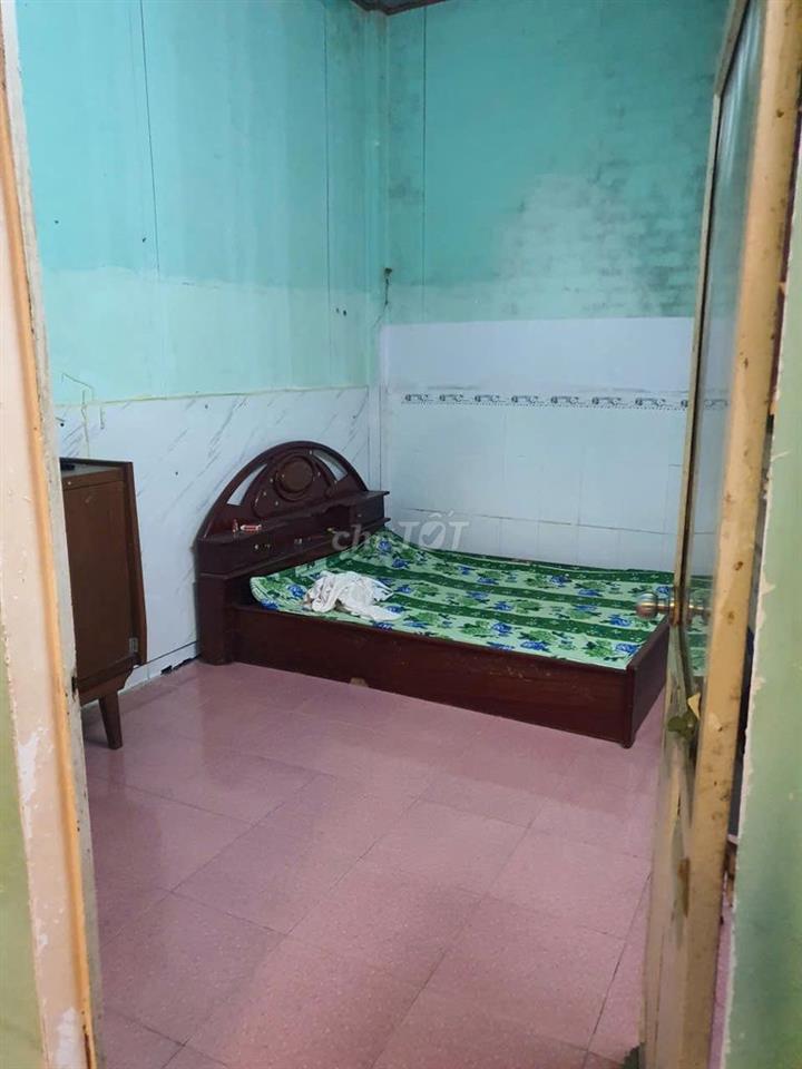 Cho Thuê Nhà cấp 4 có 3PN  Đường 16.Linh Trung DTSD 140m2.Gía 9 Triệu.