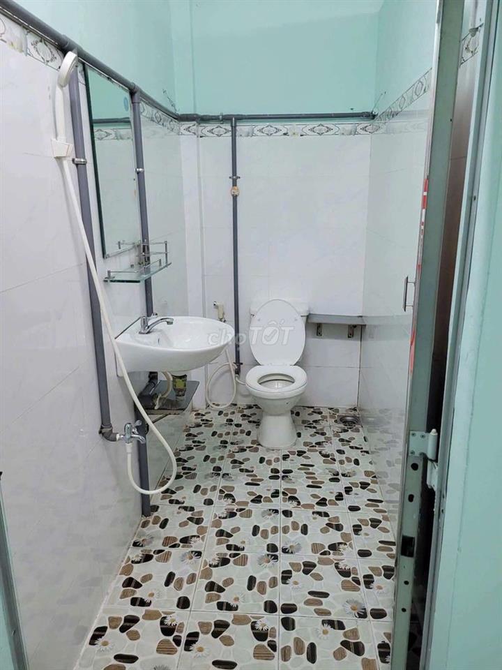 nhà thuê phù hợp vừa ở. vừa làm kho