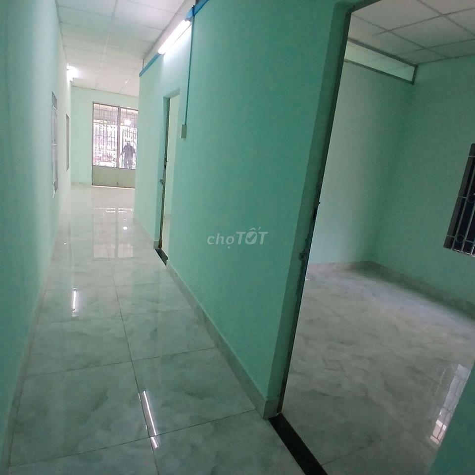 nhà thuê phù hợp vừa ở. vừa làm kho
