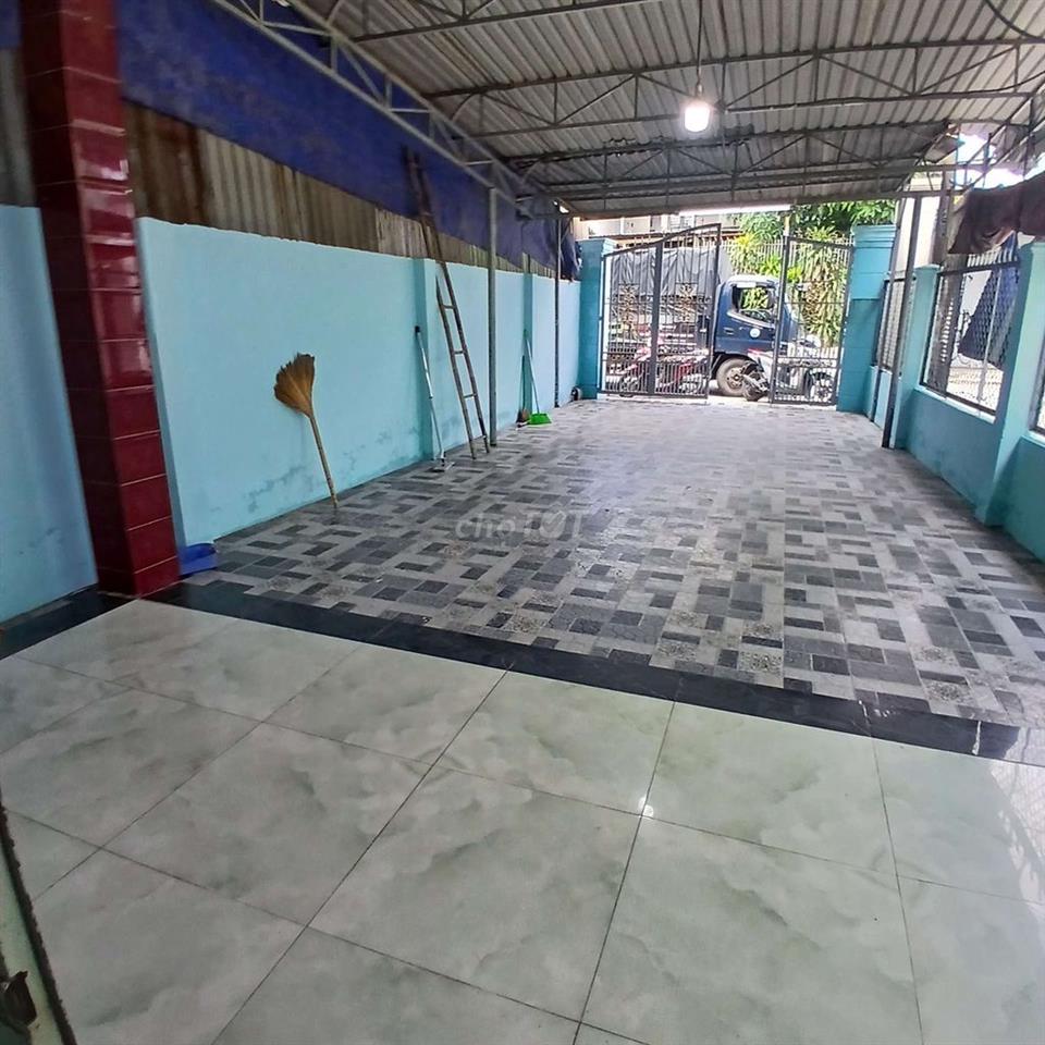 nhà thuê phù hợp vừa ở. vừa làm kho
