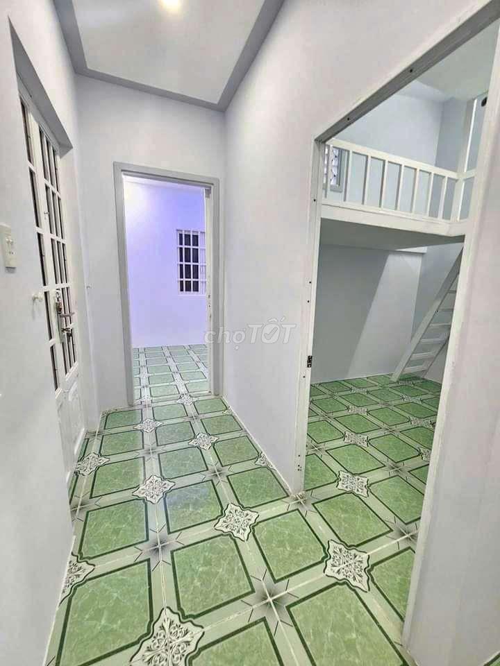 cho thuê nhà nguyên căn mặt tiền đường. 