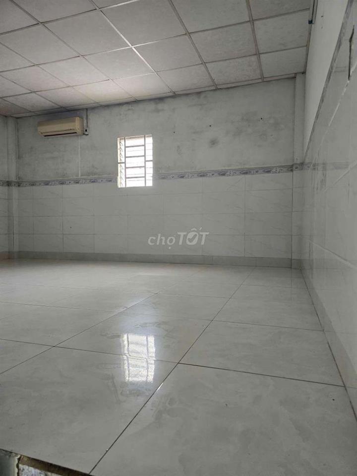 Nhà Cấp 4 có Gác Lửng Quận 9 cũ giá 4tr/tháng