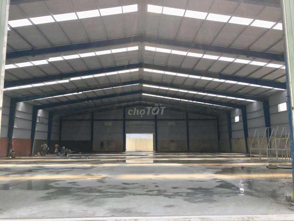 KHO XƯỞNG QUẬN 9 CŨ DIỆN TÍCH 1800M2 GIÁ 80TR/THÁNG