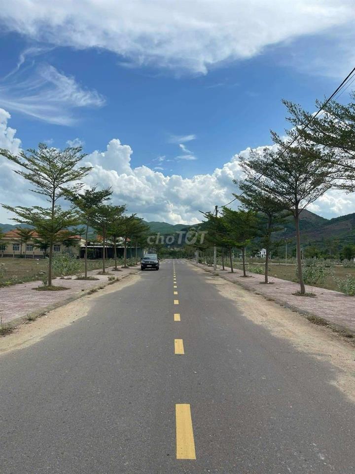 BÁN ĐẤT THỊ TRẤN CÁT KHÁNH,BÌNH ĐỊNH CŨ DT 150M2 GIÁ 1 TỶ350Tr
