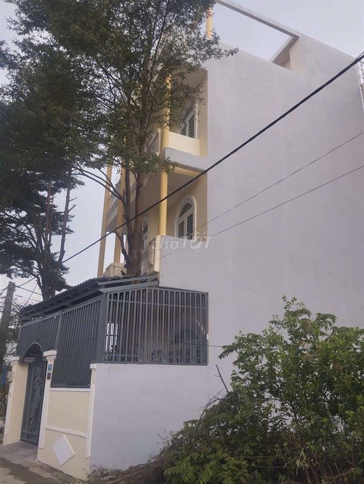 NHÀ 1 TRỆT,2 LẦU 1 XẸT NGUYỄN THỊ TƯ,PHÚ HỮU GIÁ 7,5TR/THÁNG