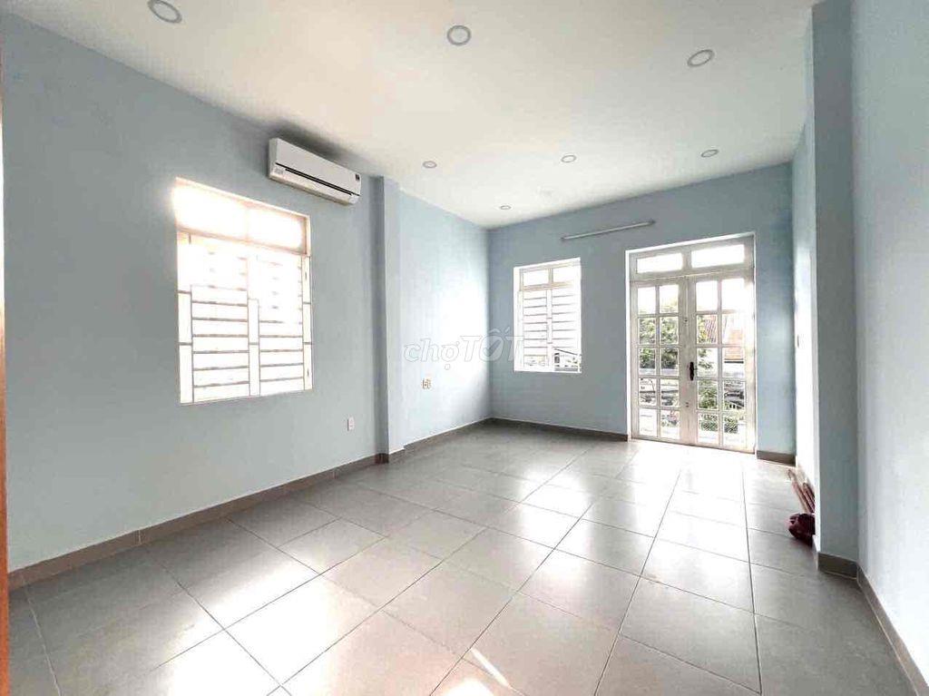 Cho thuê nhà nguyên căn, mới 90%, ngay trung tâm Q2