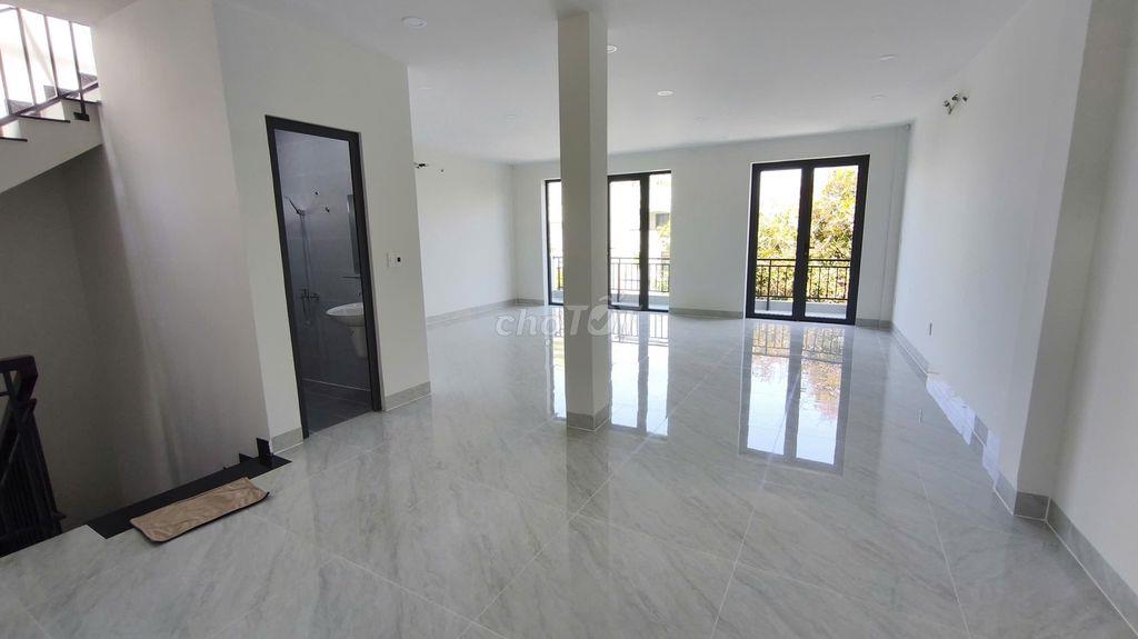 MẶT TIỀN KINH DOANH TRUNG TÂM THỦ ĐỨC – MỚI 100% – ĐƯỜNG RỘNG 20M