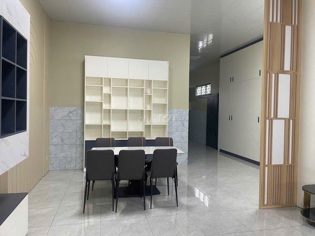 Cho thuê Nhà MT Nguyễn Thái học, 7x 25m, giá 12tr/ tháng