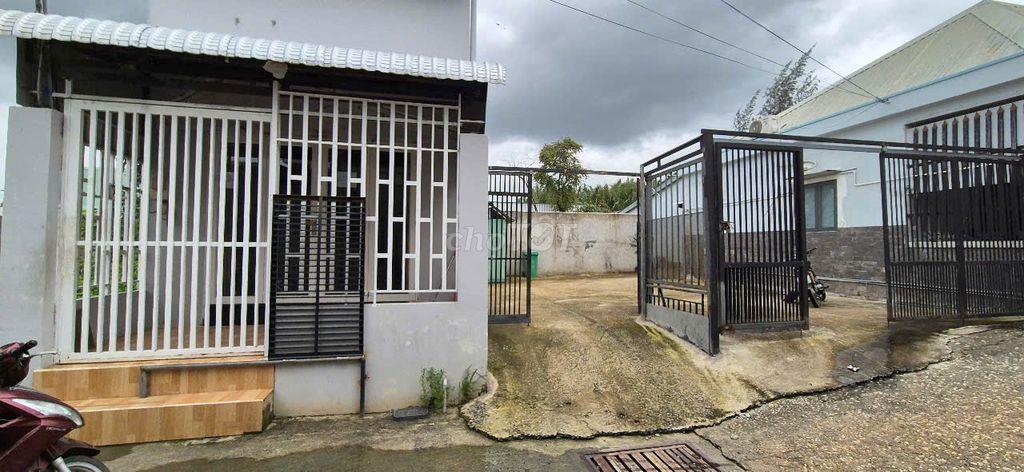 càn bán nhà và đất liền kề