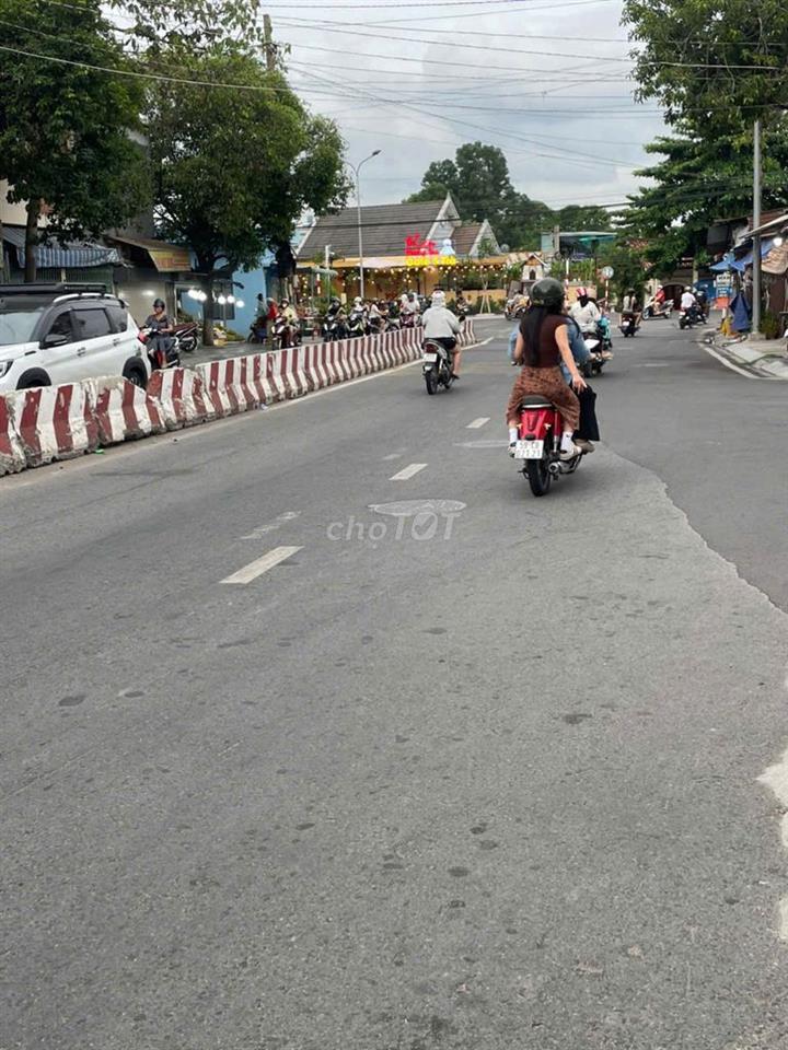 CHO THUÊ MB ĐẤT TRÔNG 680m2, giá 17tr/ tháng