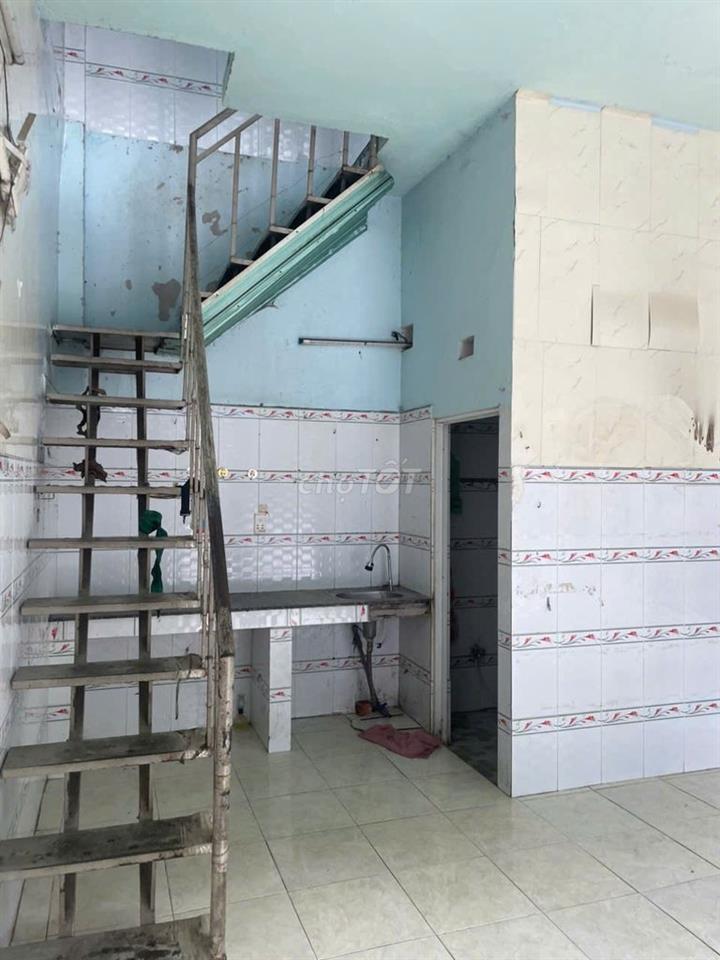 Cho thuê MB buôn bán, Kinh doanh T+L, giá 4tr/ tháng, Gần MT LHP