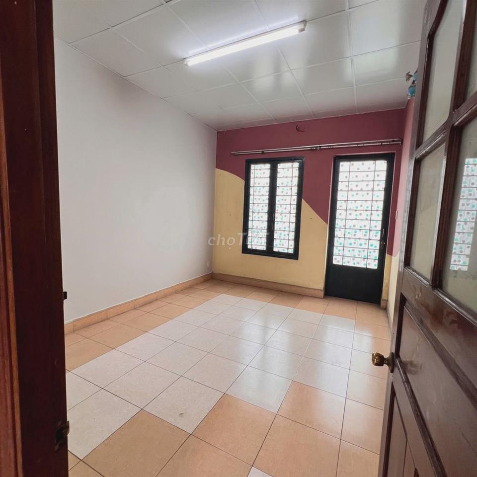 CHO THUÊ NHÀ VILA SÂN VƯỜN (TRƯỚC /SAU)