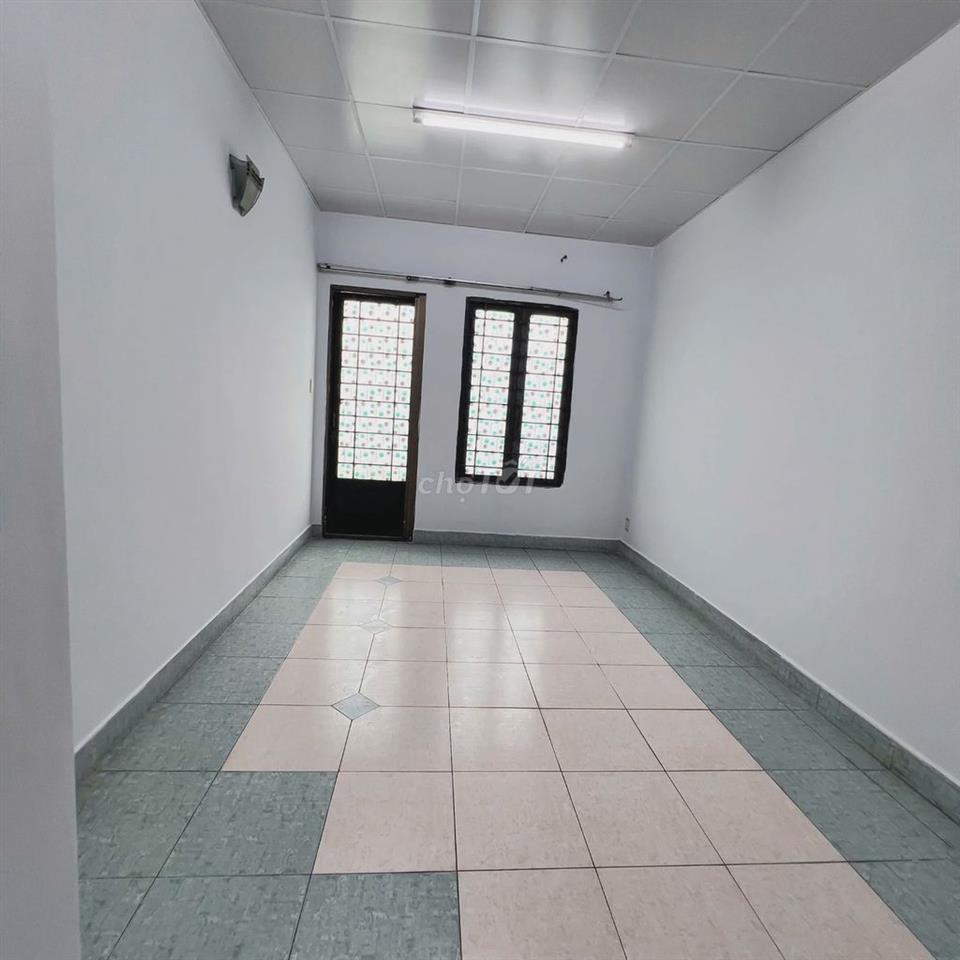 CHO THUÊ NHÀ VILA SÂN VƯỜN (TRƯỚC /SAU)