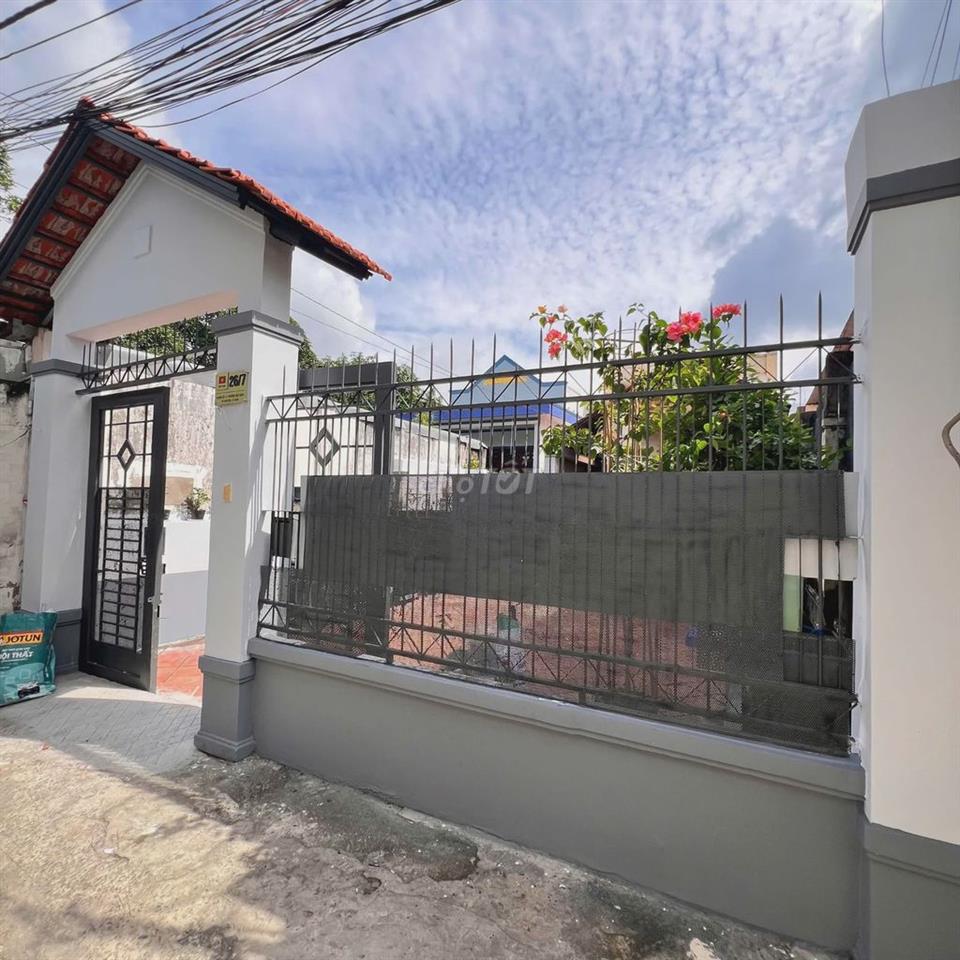 CHO THUÊ NHÀ VILA SÂN VƯỜN (TRƯỚC /SAU)
