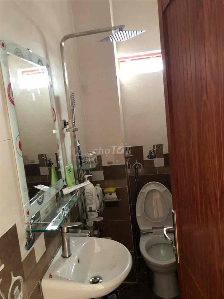 Cho thuê nhà tại hẻm 148 Tây Hoà, hẻm xe hơi