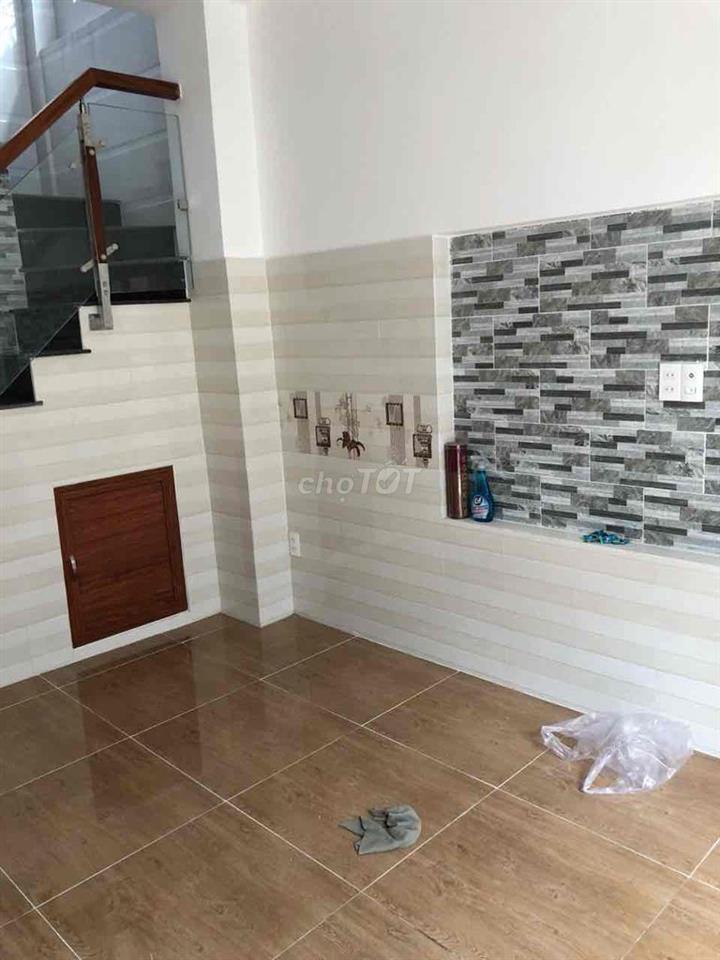 Cho thuê nhà tại hẻm 148 Tây Hoà, hẻm xe hơi