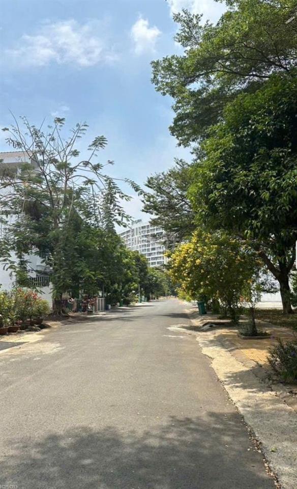 Cần bán căn biệt thự góc 2MT vừa ở,vừa kinh doanh