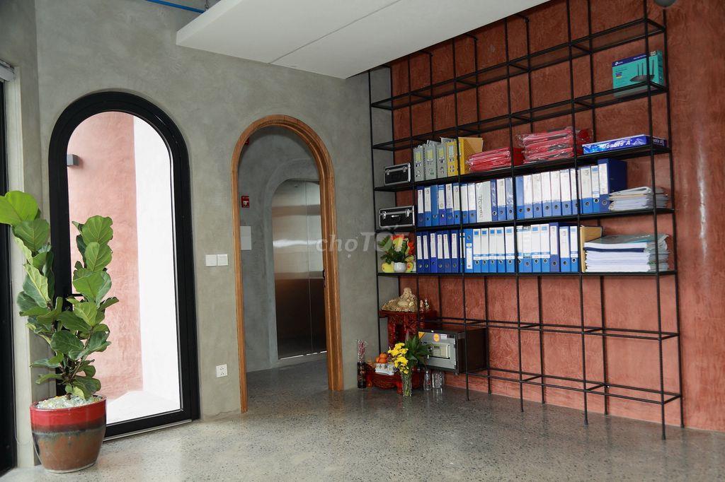 Bán nhà ở kết hợp tòa nhà văn phòng