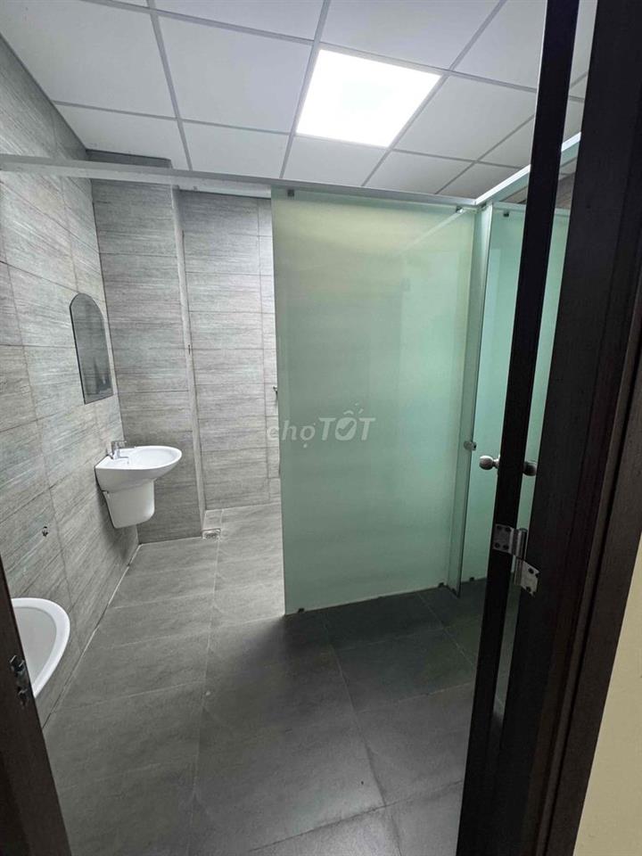 Cho thuê văn phòng riêng 20–36m², máy lạnh, bãi xe rộng, chỉ từ 3 triệ