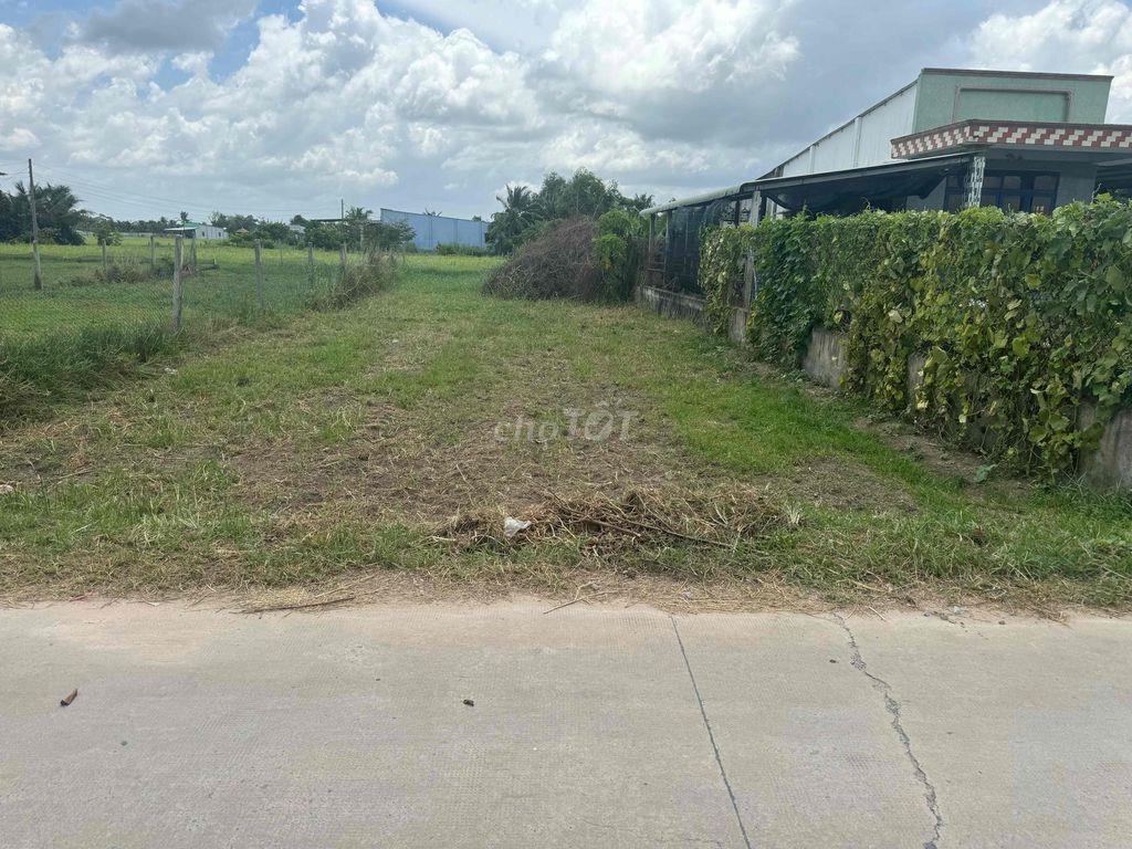 Chính chủ bán đất 418m² full thổ cư, cách Vinhomes Green City 1km