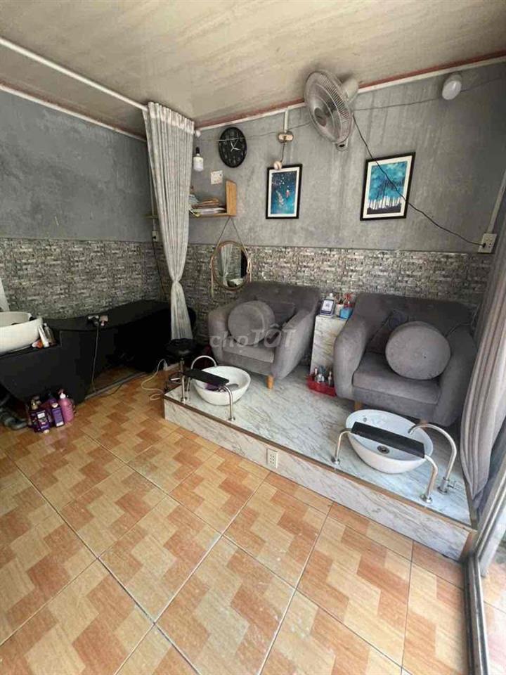 mặt bằng kinh doanh kết hợp ở