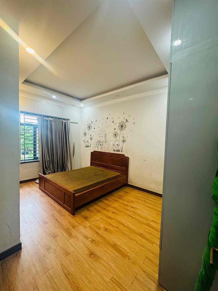 Nhà đẹp ngay Làng Đại học