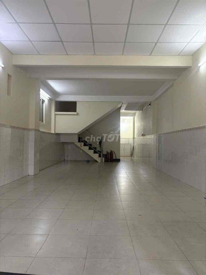 mặt bằng kinh doanh kết hợp ở
