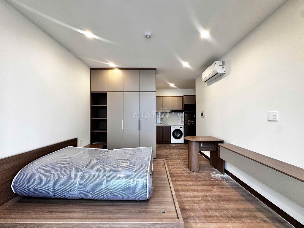 STUDIO BAN CÔNG RIÊNG - FULL NỘI THẤT – CÓ THANG MÁY 🌿 - TIỆN ĐI Q2,..