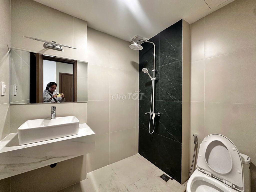 STUDIO BAN CÔNG RIÊNG - FULL NỘI THẤT – CÓ THANG MÁY 🌿 - TIỆN ĐI Q2,..