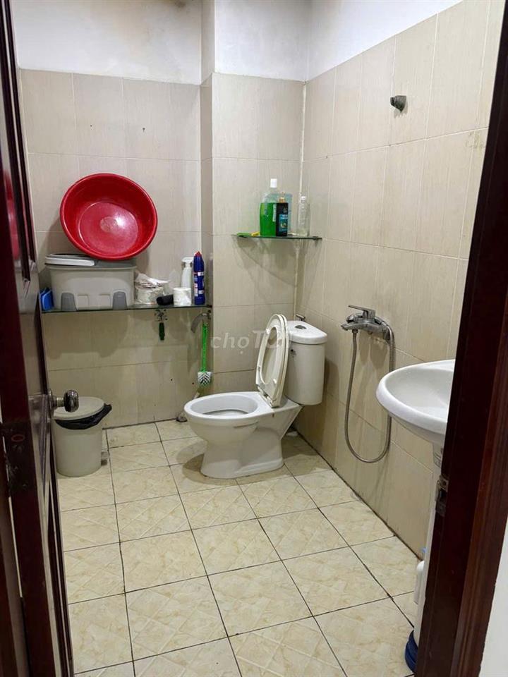 Mặt Bằng mặt tiền Lã Xuân Oai cách chợ 100m