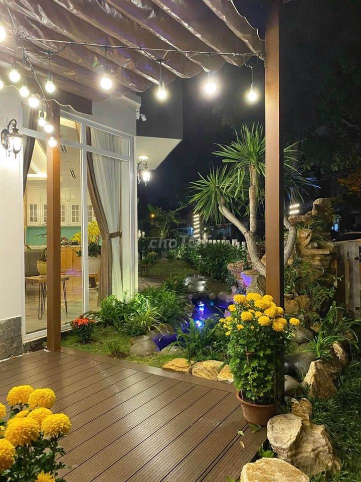 BÁN BIỆT THỰ GÓC PARK RIVERSIDE – FULL NỘI THẤT GỖ TỰ NHIÊN
